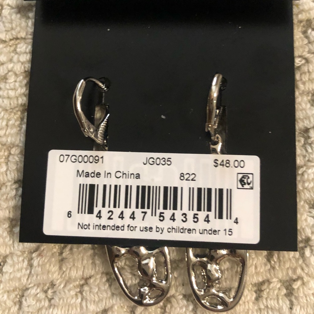 .Givenchy Earrings - Picture 5 of 7